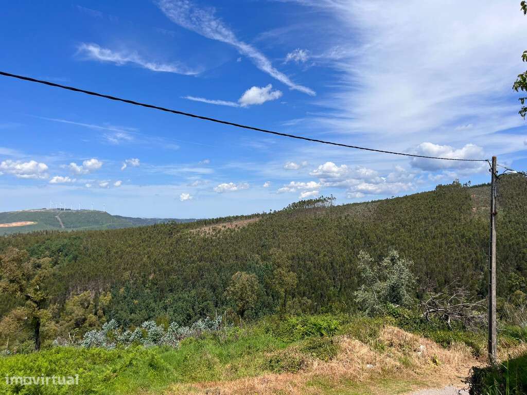 Moradia M4 com terreno em zona de  Penela-7