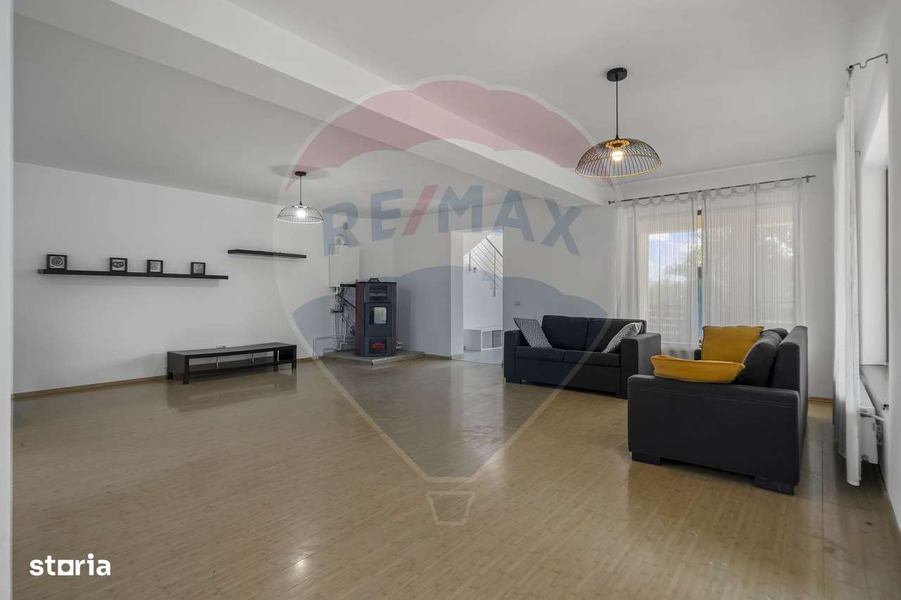 Casa luminoasa cu 7 camere si curte de 571 mp in zona de Nord, Gulia - Imagine principală: 3/20