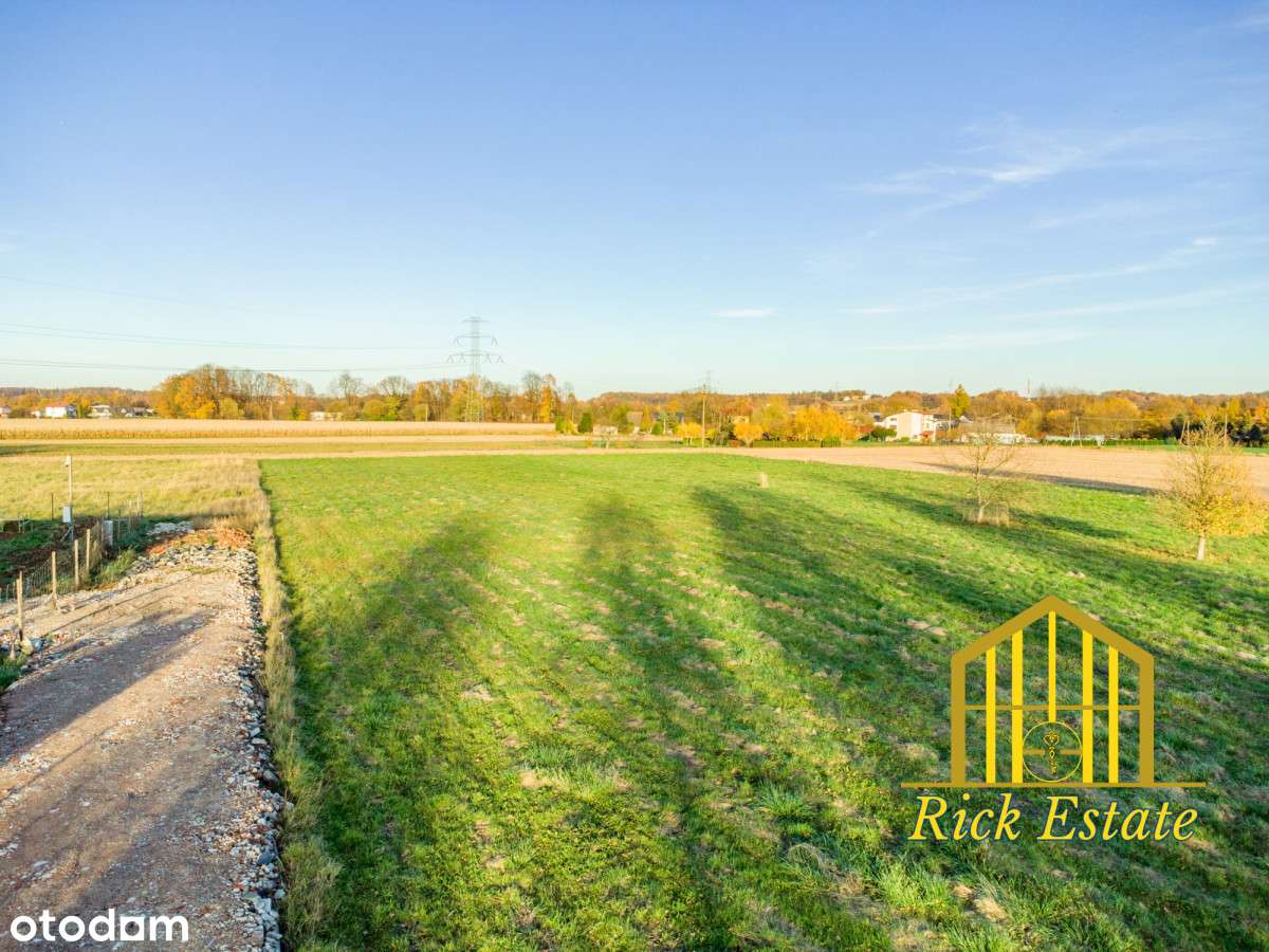 1077 m² | Działka budowlana | Media w drodze-14