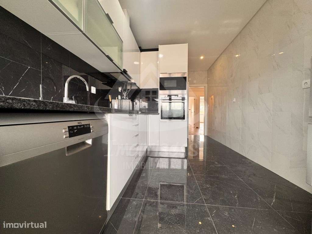 Apartamento T2 totalmente remodelado em Vialonga - Grande imagem: 4/17
