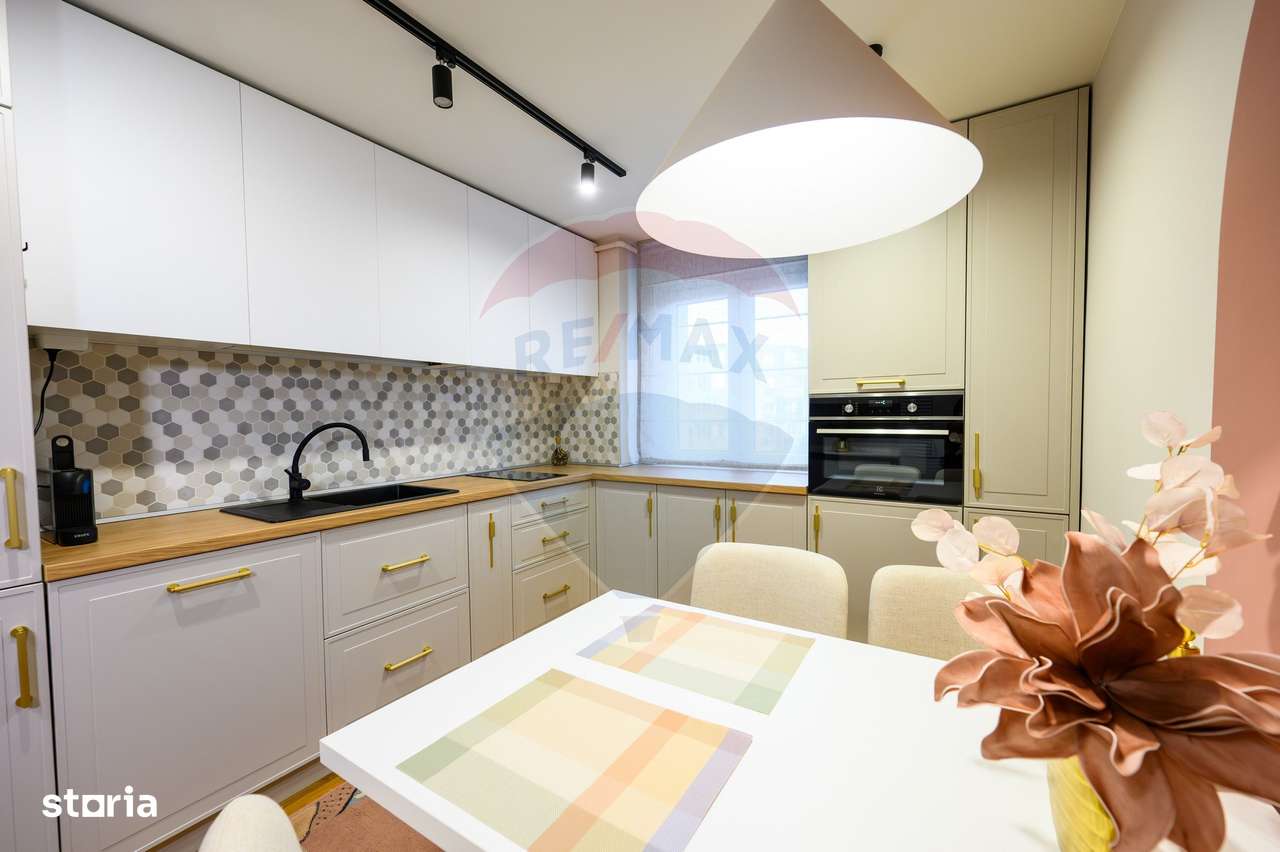 Apartament renovat, modern, cu 3 camere, de vânzare în Grigorescu-1