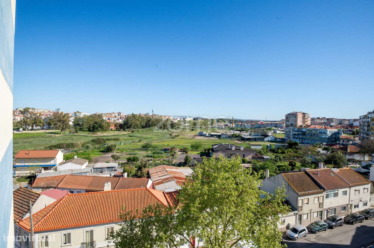 Apartamento T2 em Paivas, Amora-23