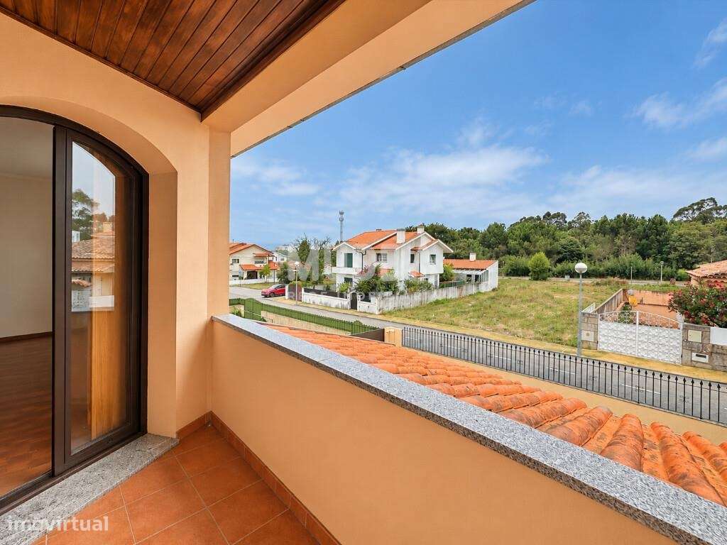 Moradia com jardim e terraço em São Miguel, Ovar-27