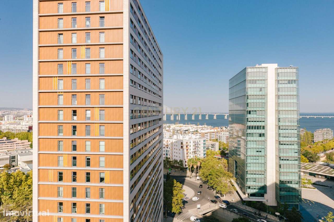 Estúdio com Vista Panorâmica para o Rio no Parque das Nações - Grande imagem: 5/8