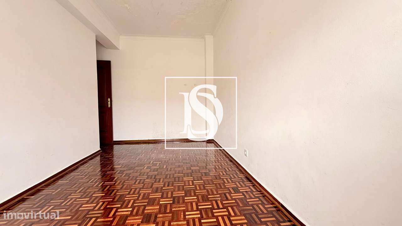 T3 EM ALMADA - EXCELENTE LOCALIZAÇÃO-16
