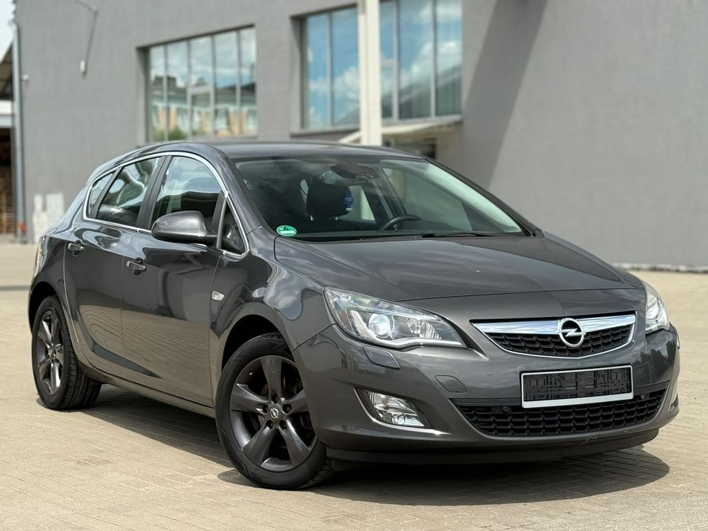 Opel Astra J (2009-2019) 2.0 CDTI DPF Automatik Cosmo 2011