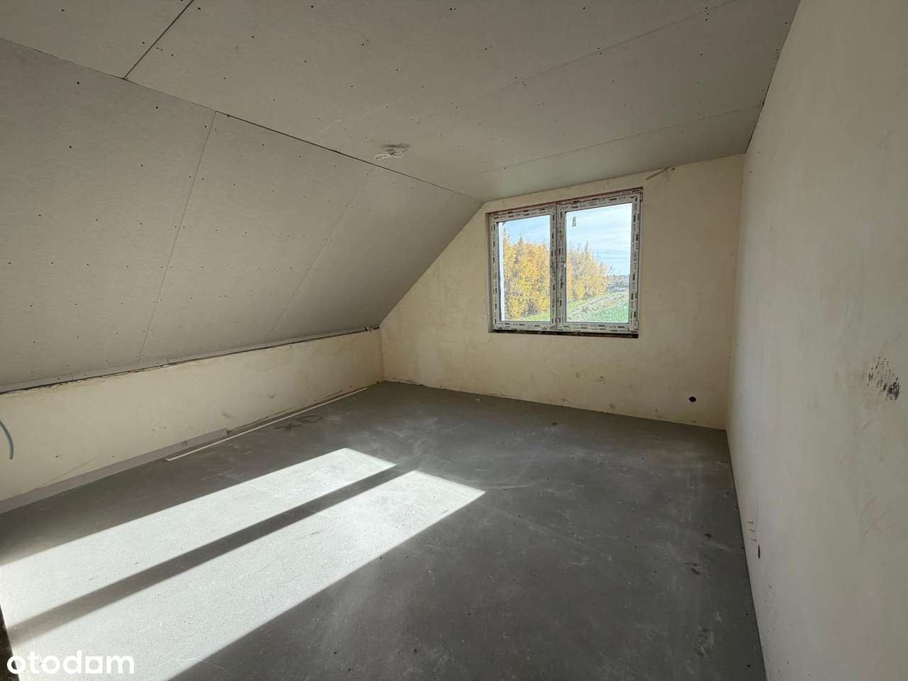 Piękny dom jednorodzinny pod lasem w Lipnie!-12