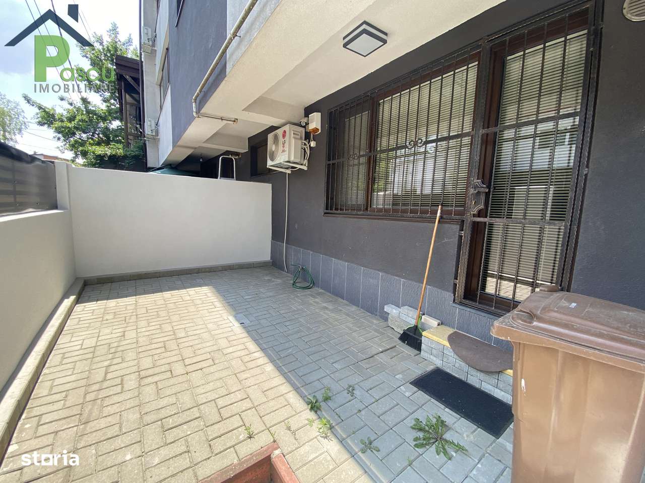 Garsoniera Brancoveanu, Alunisului, parter, curte proprie, bloc 2015 - Imagine principală: 3/11