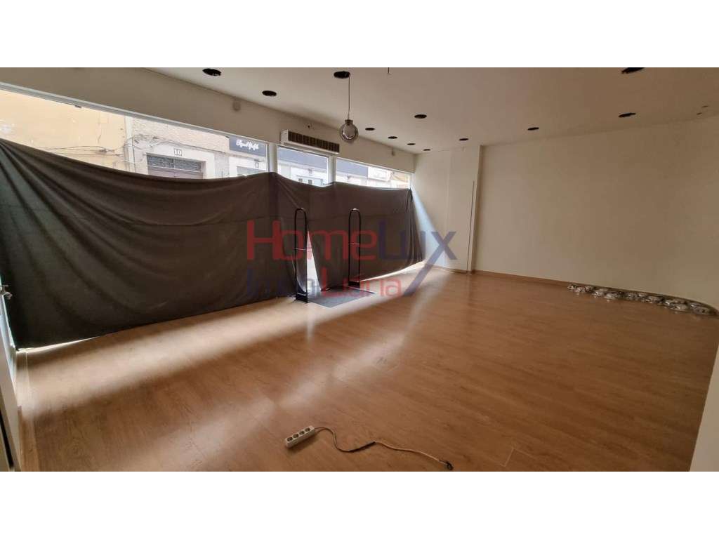 Loja na Rua Direita, Viseu - Grande imagem: 5/15