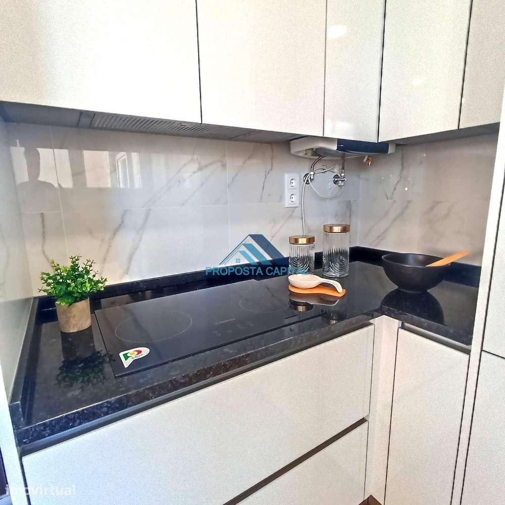 Apartamento T2 em remodelação total - Grande imagem: 2/4