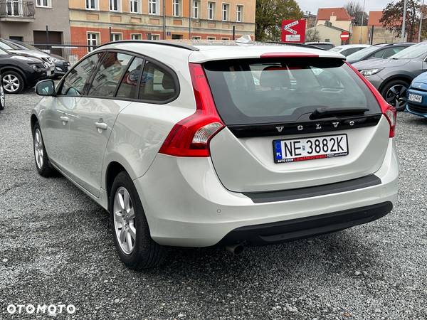 Volvo V60 D2 Kinetic - 8