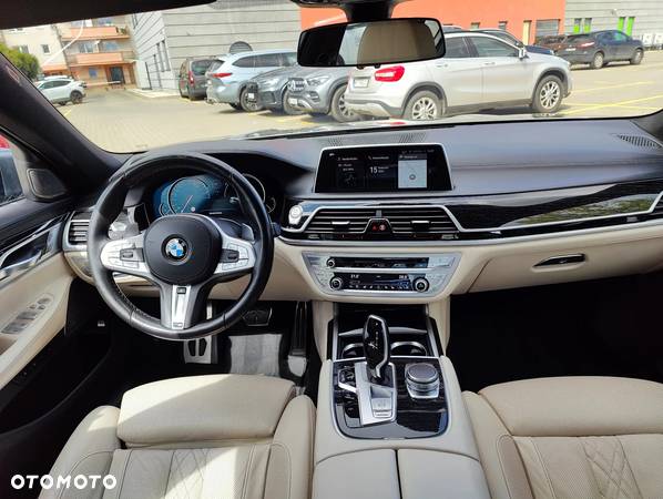 BMW Seria 7 740d xDrive - 16