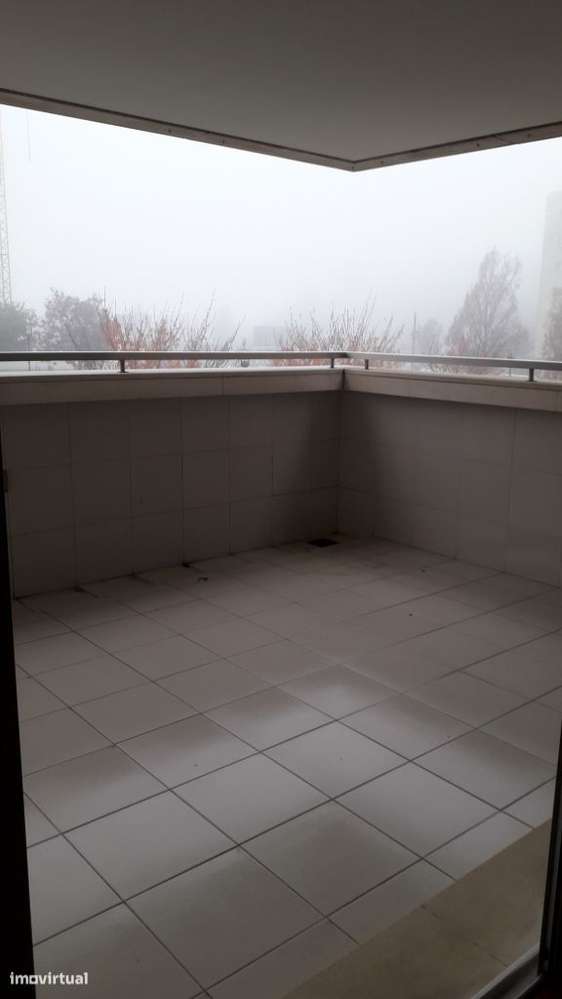 Apartamento T2 junto ao Norteshopping - Grande imagem: 5/10