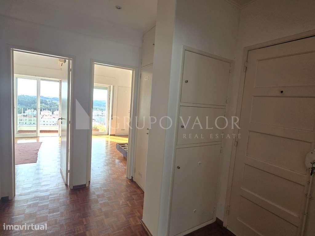 Apartamento T2 com estacionamento coberto privativo na Rinchoa (Rio...-9