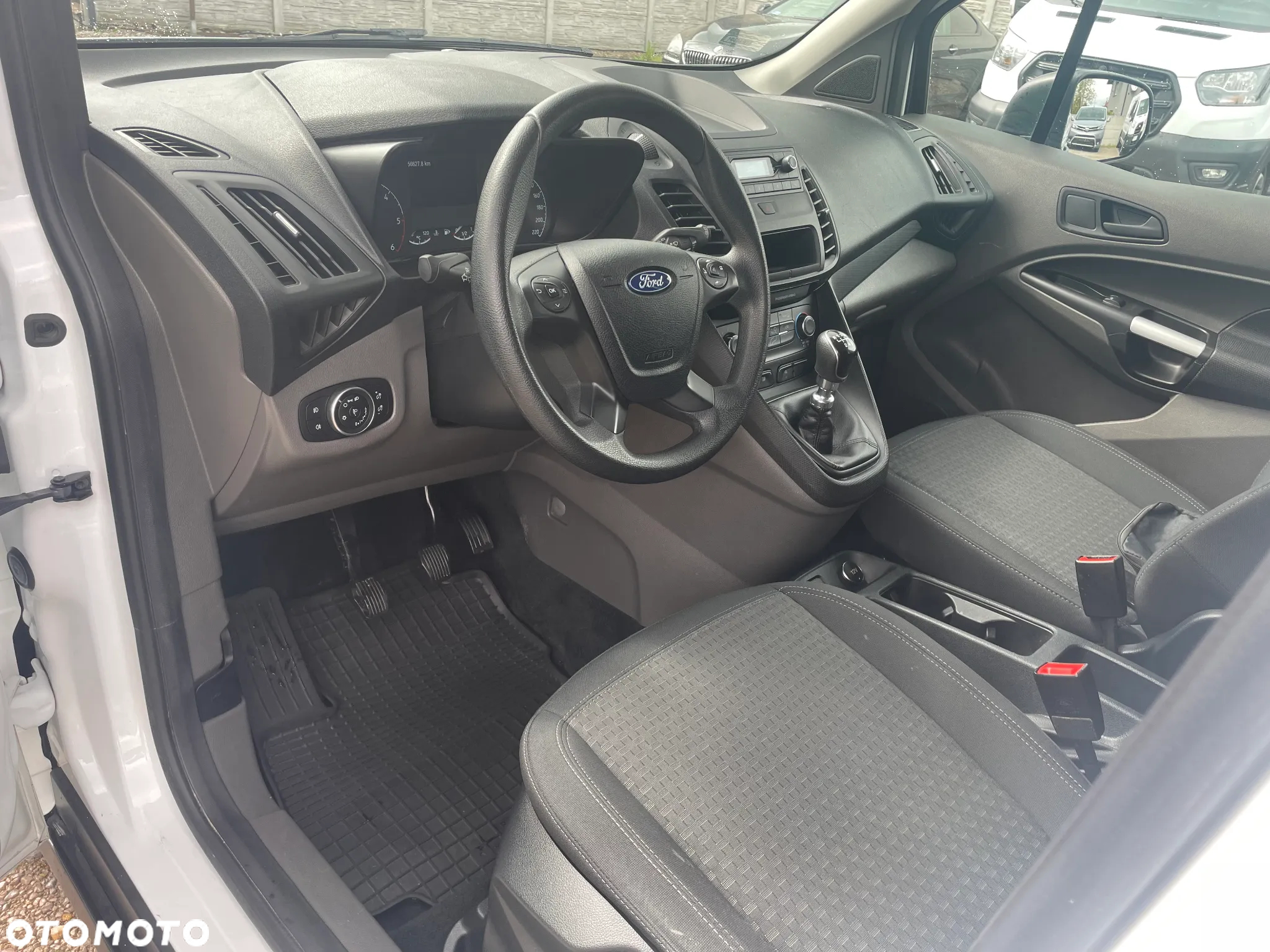 Ford Transit Connect - 7