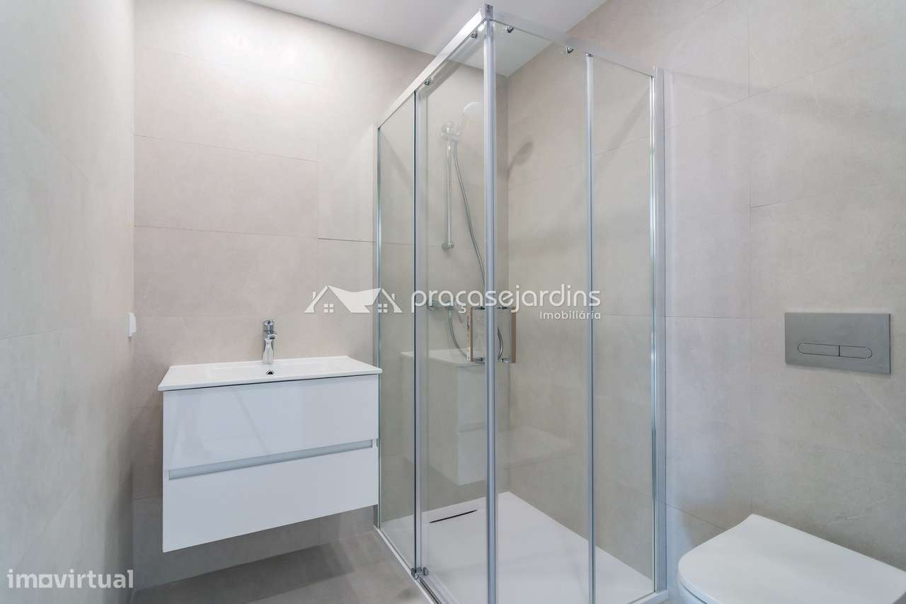 Espaçoso Apartamento com 3 frentes-10