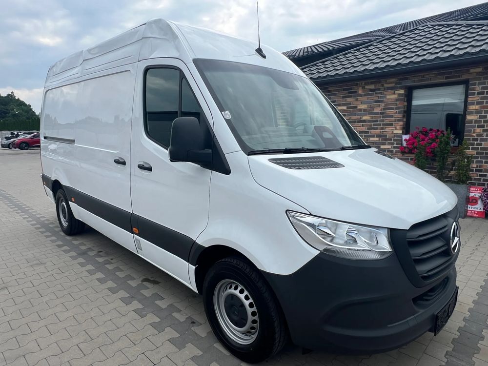 Mercedes-Benz Sprinter 2025