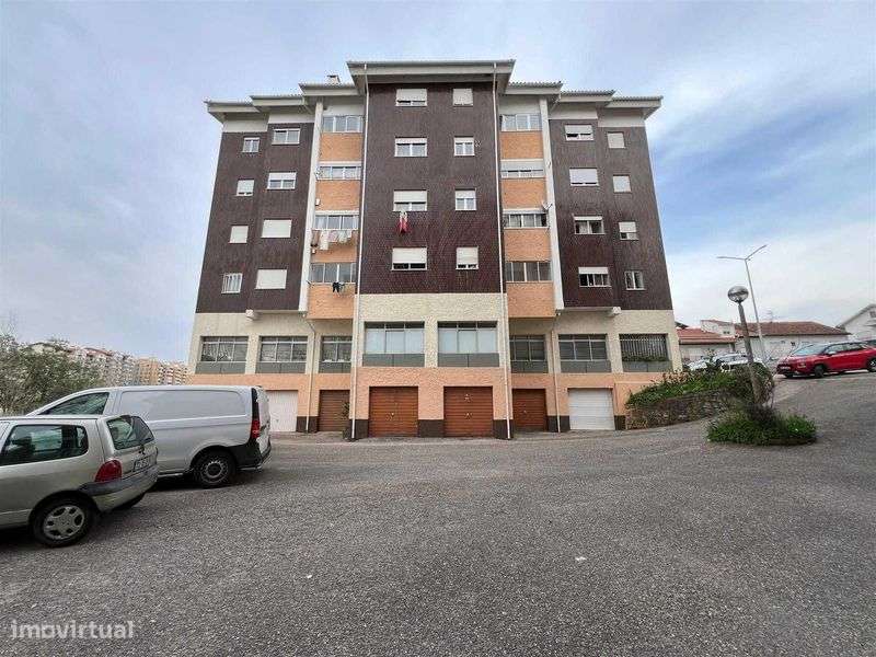Vendo Apartamento T 2 Local Calmo E Sossegado Na Zona Da Boavista