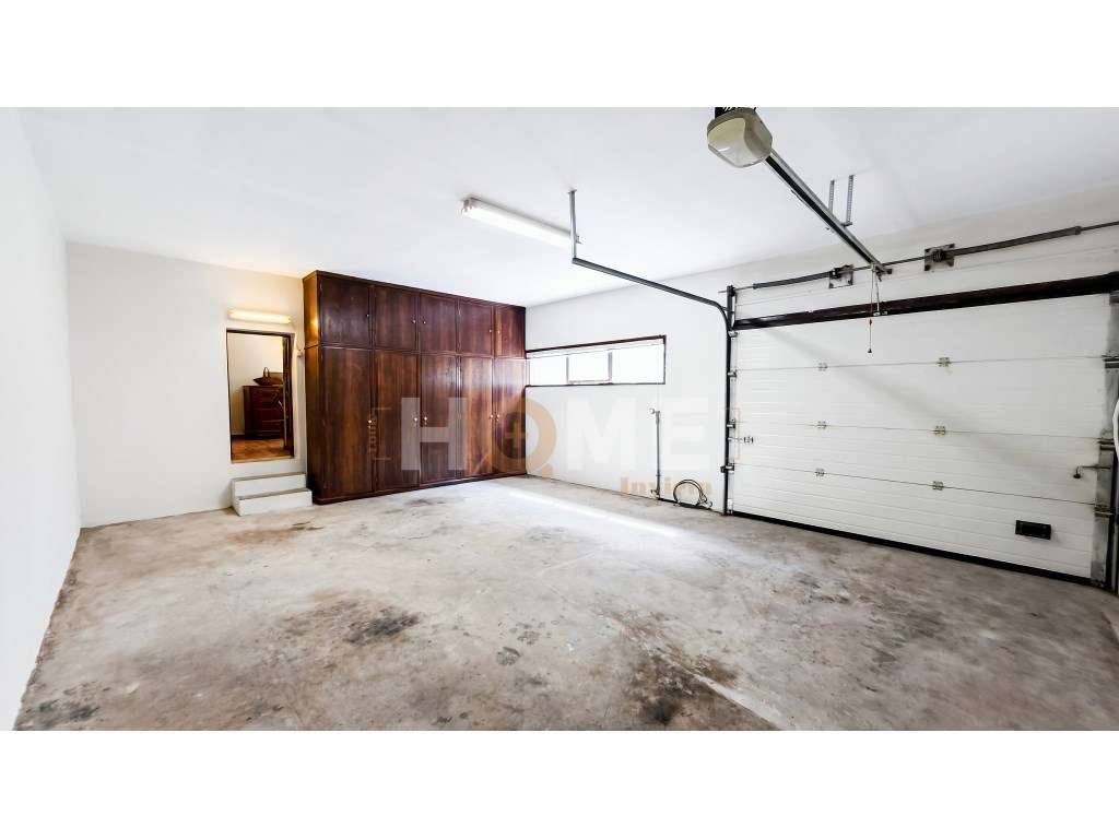 Moradia T3 independente, com garagem para 3 carros e 1257m2 de terr...-29