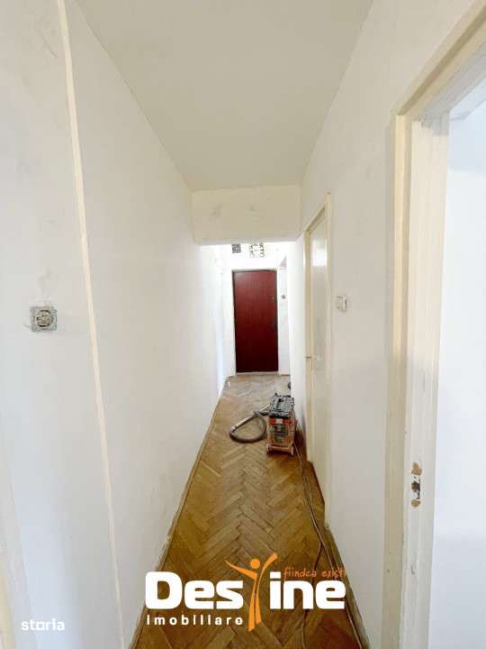 Apartament 4 camere, decomandat, Galata, 152.900 euro - Imagine principală: 3/7