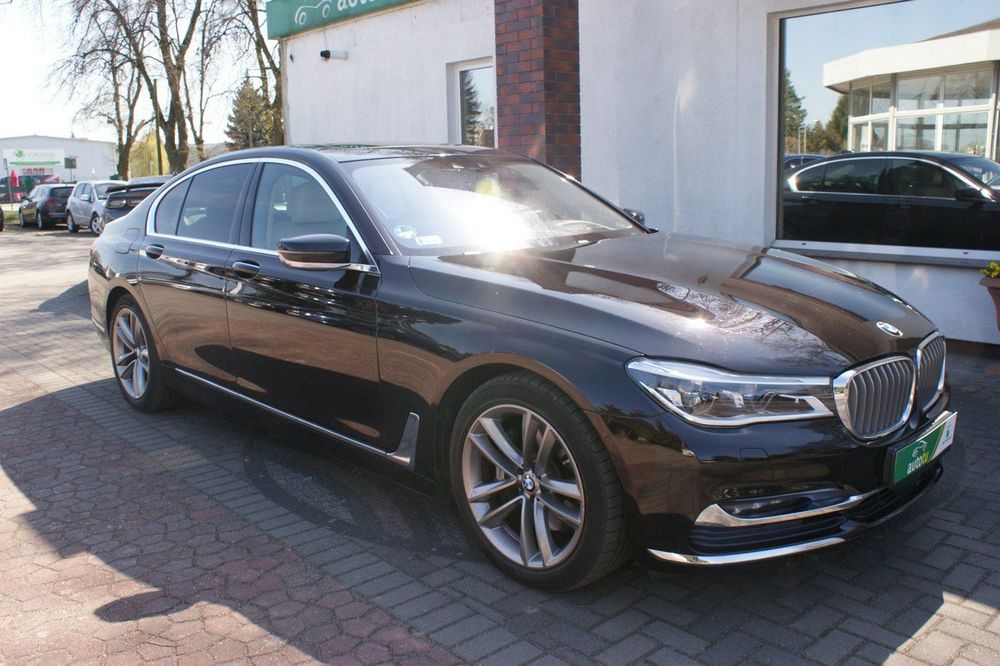 BMW 7 Series G11/12 2016
