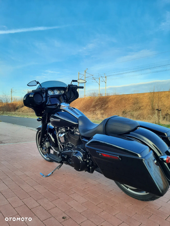 Harley-Davidson Touring Street Glide - 5