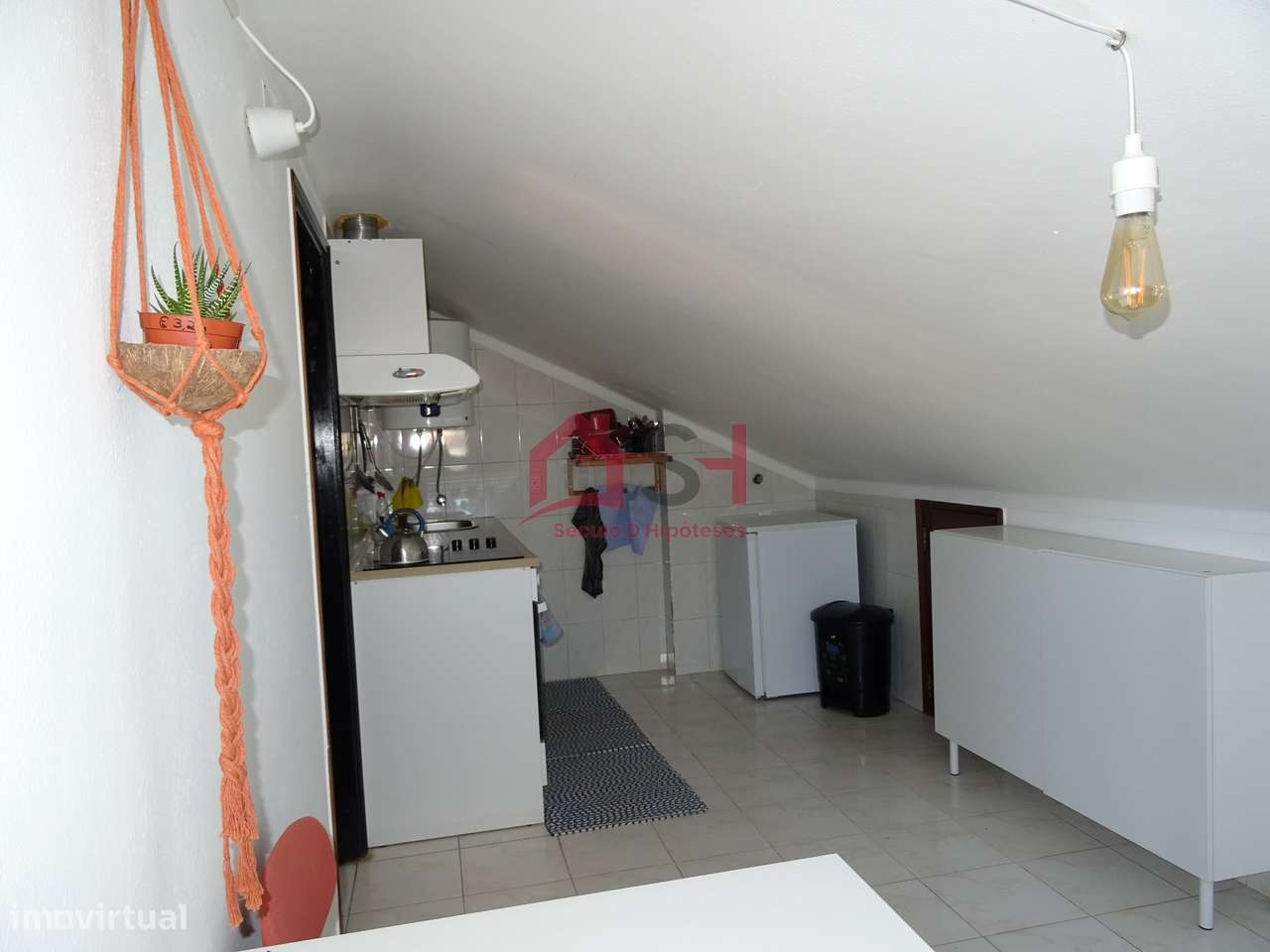 *Prédio com 2 Apartamentos + Loja + Arrecadação – Santa Cruz*-52