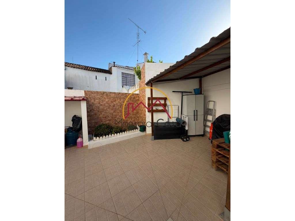 Apartamento R/C T2 em Reguengos-16