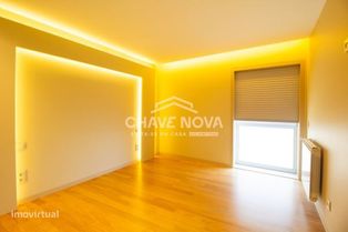 T4 de Luxo com Box e Arrumos a 300m da Praia - Vila do Conde - Grande imagem: 5/25