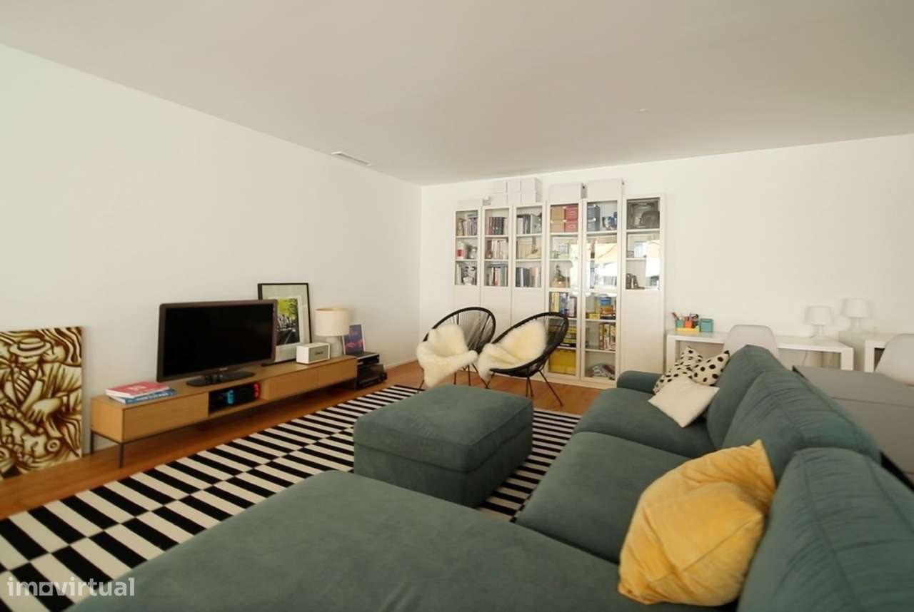 Apartamento T3 de Excelência em Matosinhos, terraço de 40 m² e lugar d-4