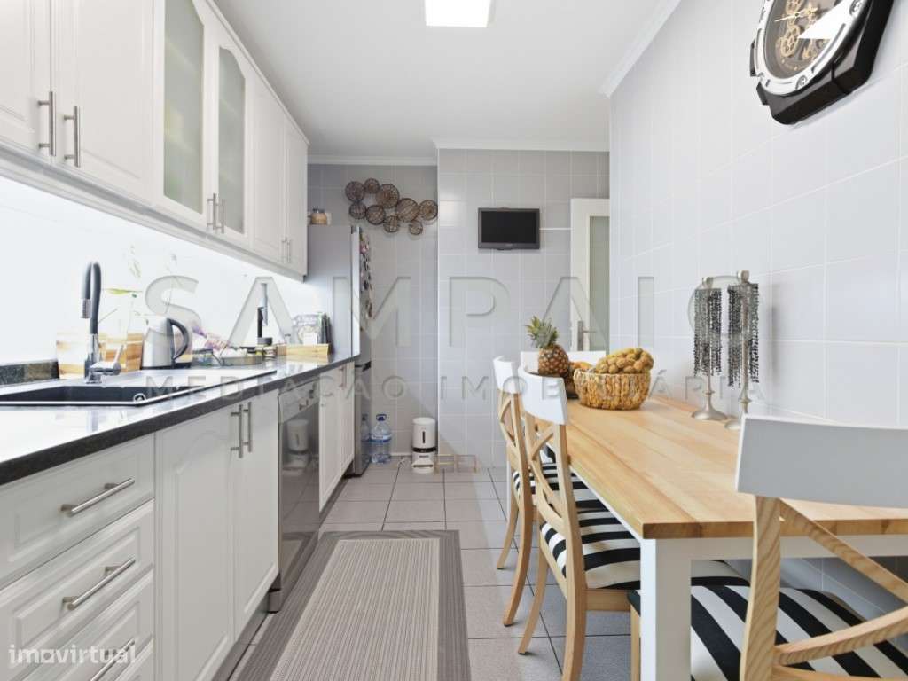 Apartamento T3 - Valbom - Recuado!-8