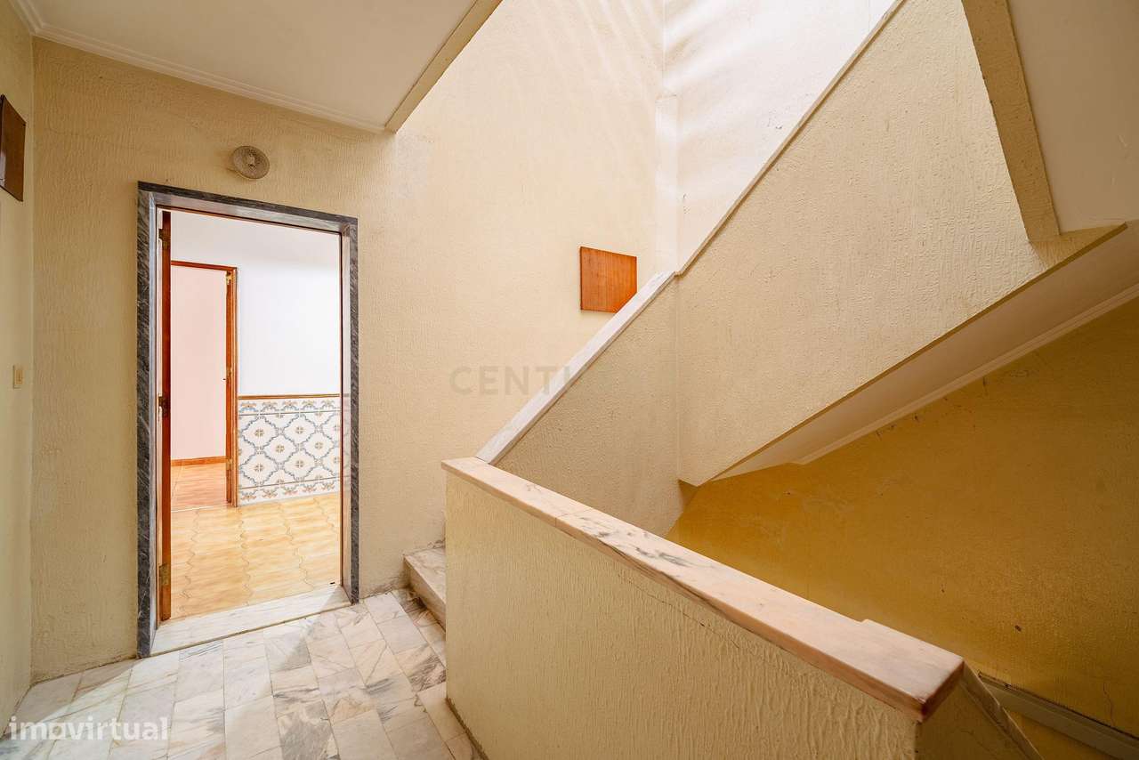 Apartamento T3 com Vista Rio Arrentela-30