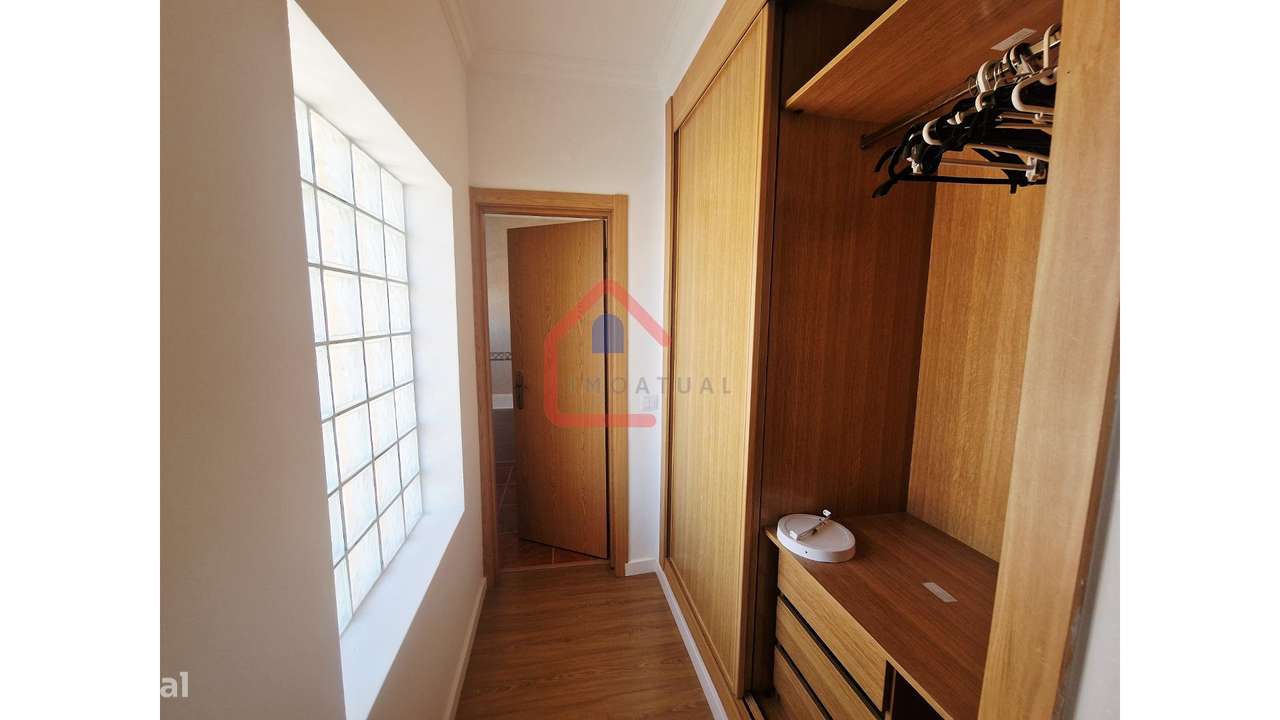 Apartamento T4 em  GAMBIA-PONTES-ALTO DA GUERRA-39