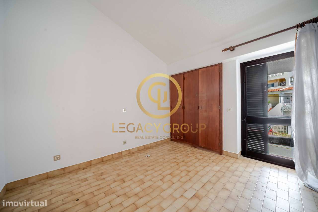 Moradia T2 com Terraço, Garagem e Vista Mar em Albufeira-5