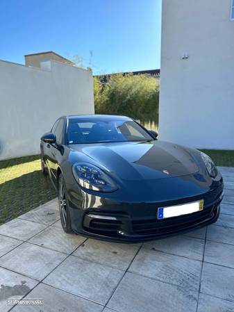 Porsche Panamera 4 E-Hybrid - 3