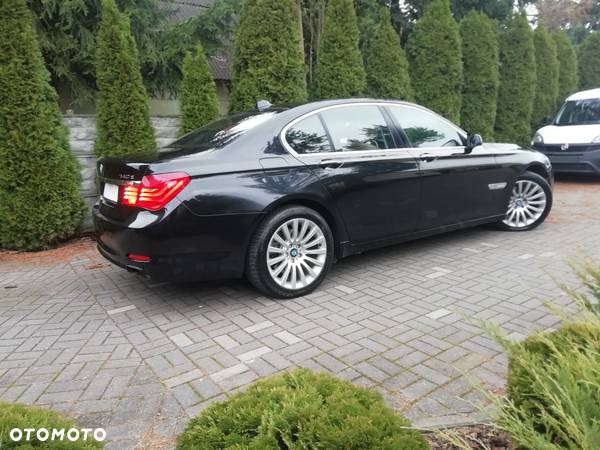 BMW Seria 7 740d - 11