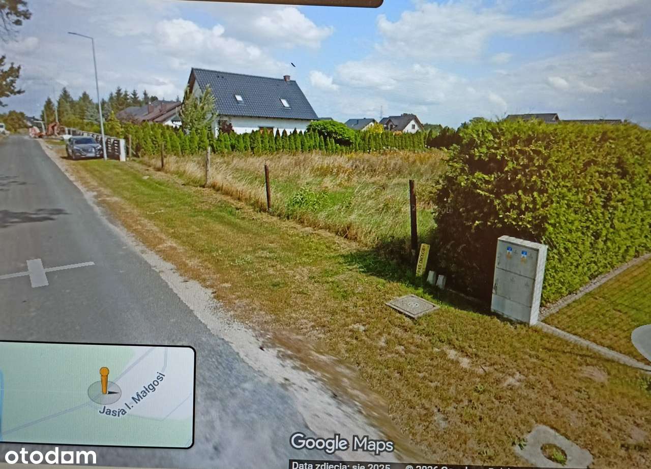 Działka budowlana 942 m² z mediami, Stawiska