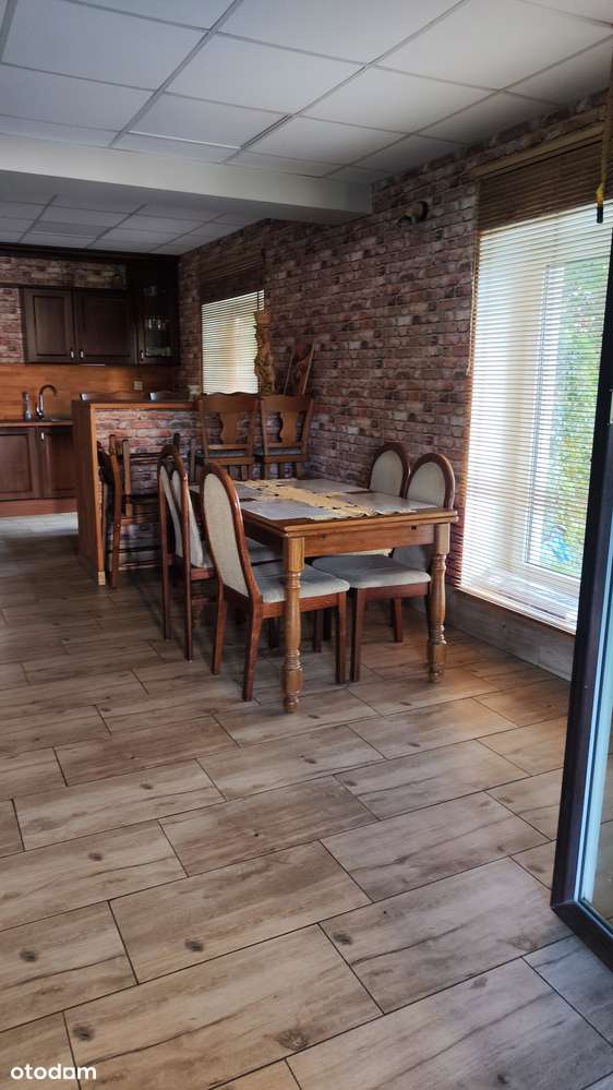 Stylowy dom z 10 pokojami w spokojnej okolicy - Pełny obrazek: 5/9