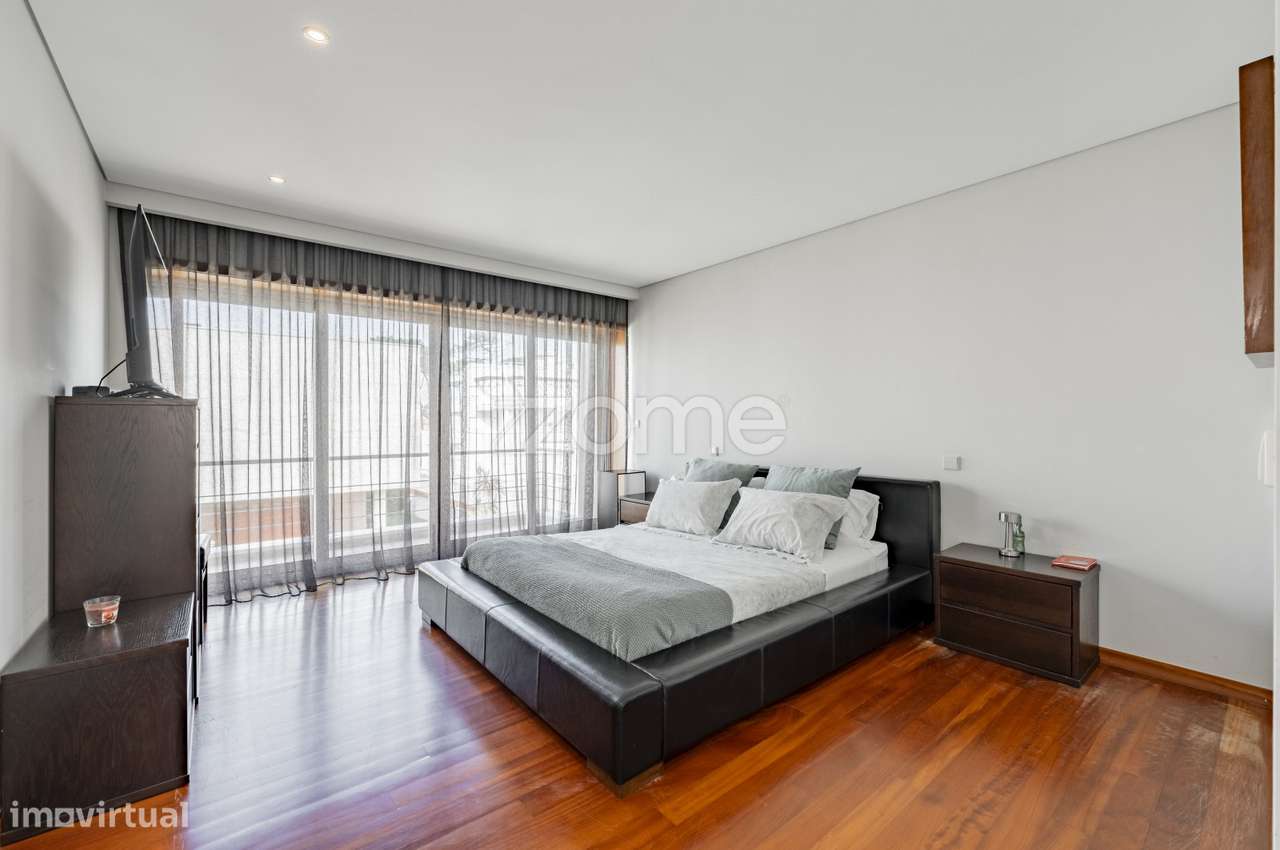 Moradia T5 com Piscina, 4 Suites e Garagem para 4 Carros em Esposende-40