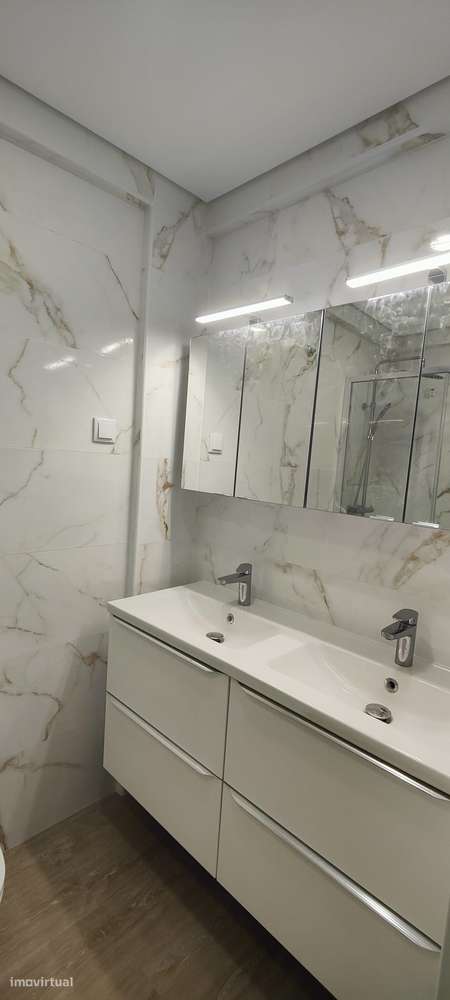 T-2 TOTALMENTE RENOVADO E EQUIPADO COM SUÍTE E CLOSET - RESERVADO --16