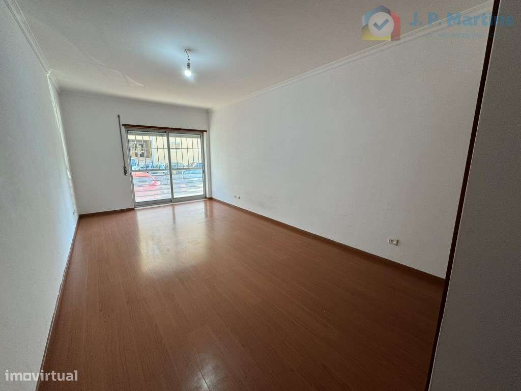 Apartamento T4 c/ varanda, Alto do Seixalinho, Barreiro-10
