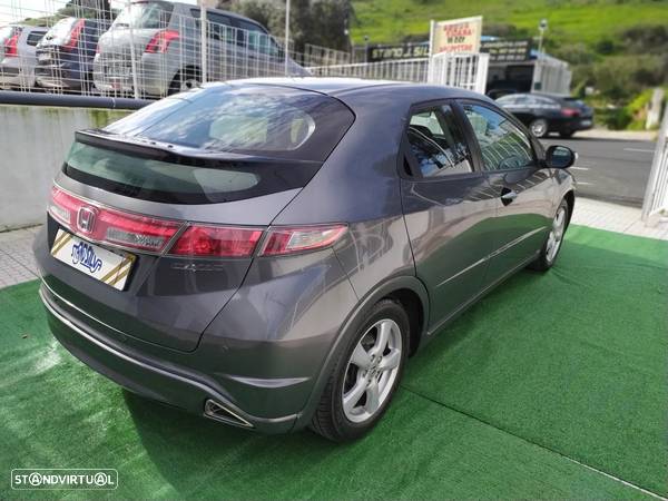 Honda Civic 1.4 i-VTEC Comfort - 11