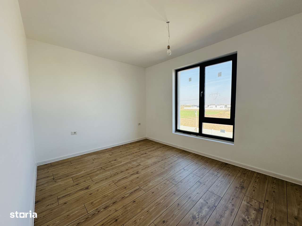 Casă Modernă de vânzare - 5 camere / 330 mp – Com. Berceni | 179.000 €-15