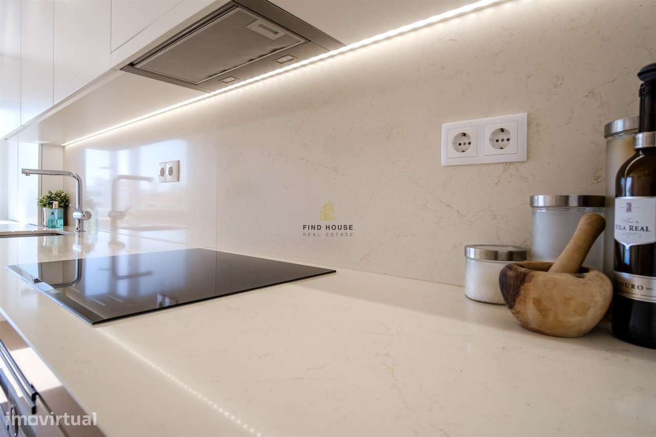 T2 com vista mar, garagem e arrecadação em Condomínio com piscina e ja-18