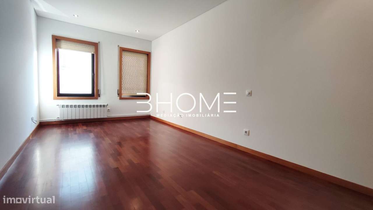 T3 com garagem em S. Vicente próximo do Centro-14