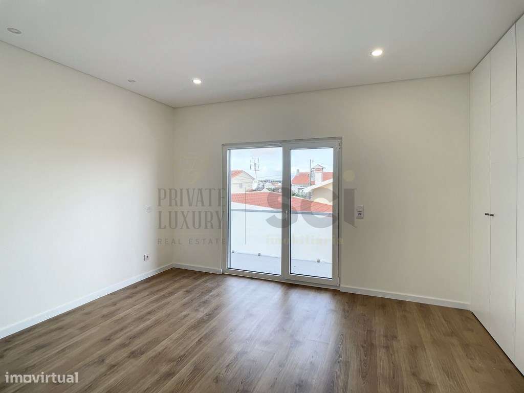 Moradia T3 em Fernão Ferro com Pérgula e Logradouro-34