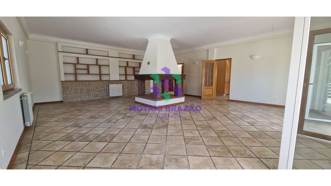 Magnífica Moradia Sesimbra c/Piscina-29