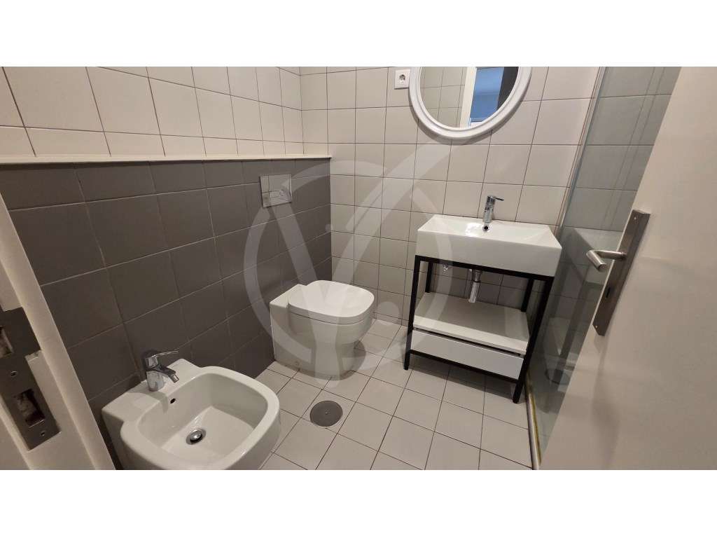 Apartamento T2 à venda na Avenida Santos Graça - Póvoa de Varzim-8