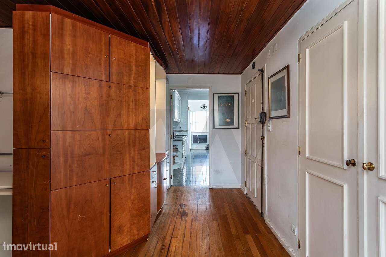 Apartamento Único, T5 Em Miraflores - Grande imagem: 5/60