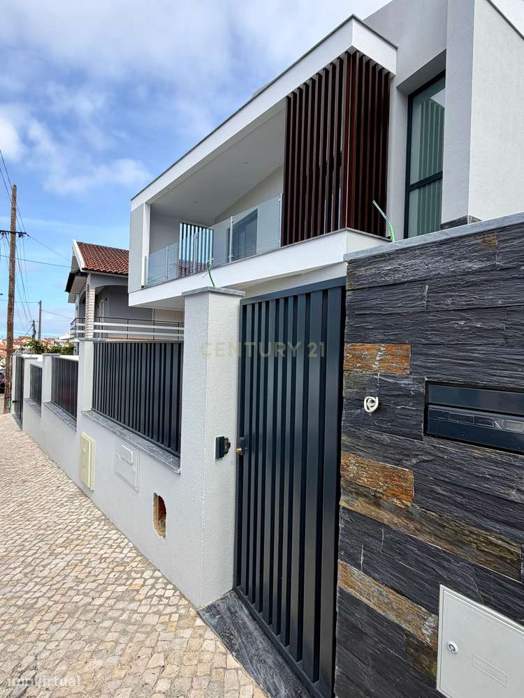 Moradia T3 Contemporânea em Tires-4